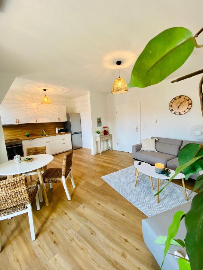 Home Cinema - Balcony - Wi-Fi & Streams มัคเดอบวร์ก ภายนอก รูปภาพ
