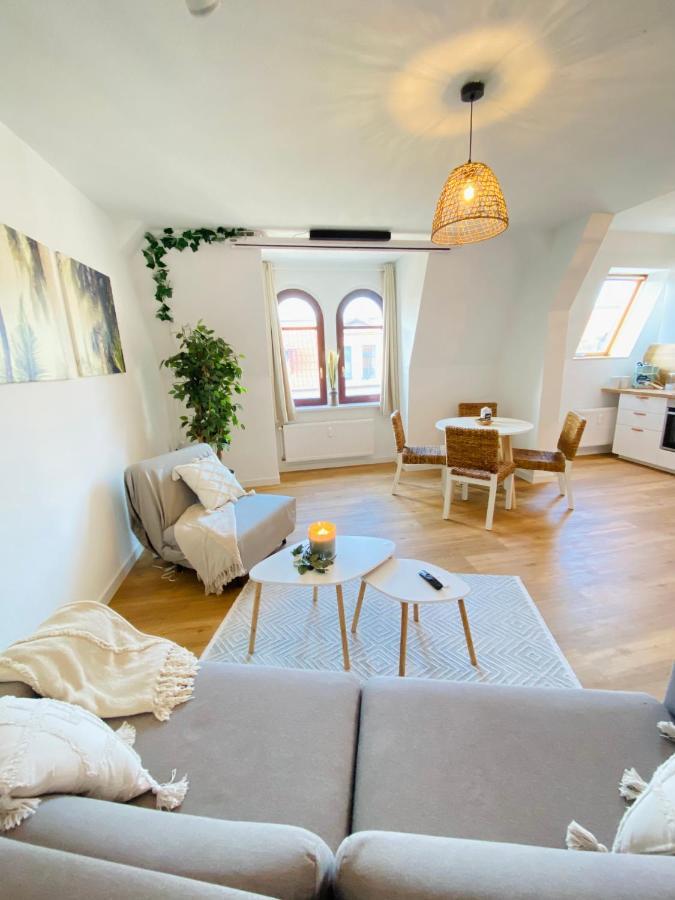 Home Cinema - Balcony - Wi-Fi & Streams มัคเดอบวร์ก ภายนอก รูปภาพ